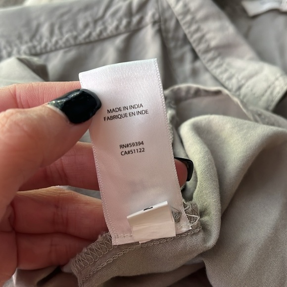 “BeachLunchLounge: Button Down Shirt size small” - Picture 8 of 8